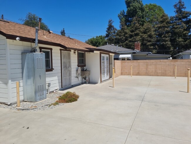 Parking area of front house - 638 Montana St