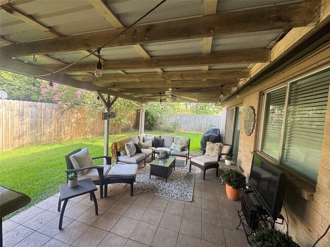 3127 Pecan Point Dr