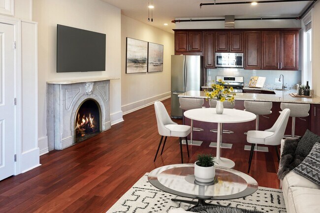 Photo - 2029 Walnut St Apartments