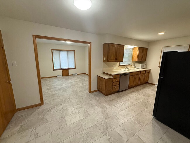 Photo - 2102 Woodlea Dr