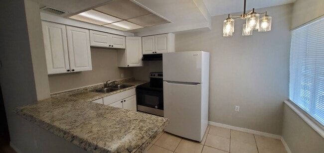 Building Photo - Renovated Apartment in Cocoa, FL (1 Bedroom)