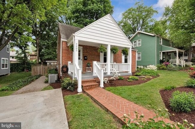 Building Photo - 4205 Longfellow St Unit House