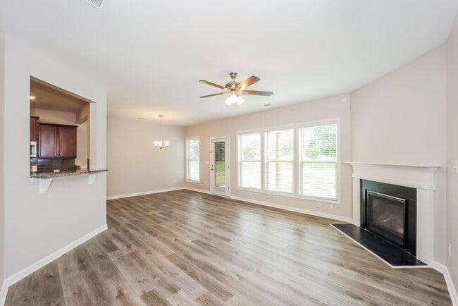 Photo - 3232 Baylor Cir