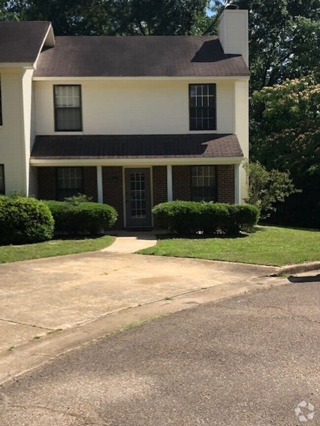 Building Photo - 118 Briarwood Cir Rental