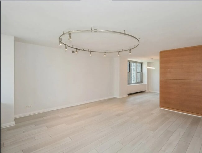 400 E Randolph St Unit 1430