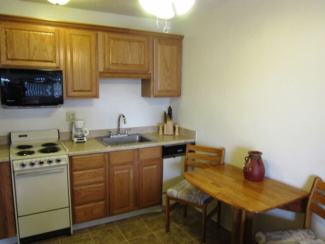 Photo - Mountain Village Apartments