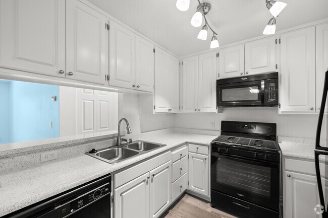 2BR, 2BA - 1,255SF - Kitchen