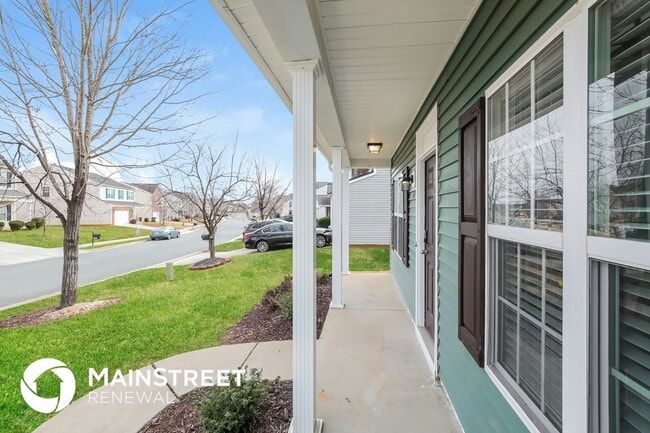 Photo - 4825 Green Spring Dr