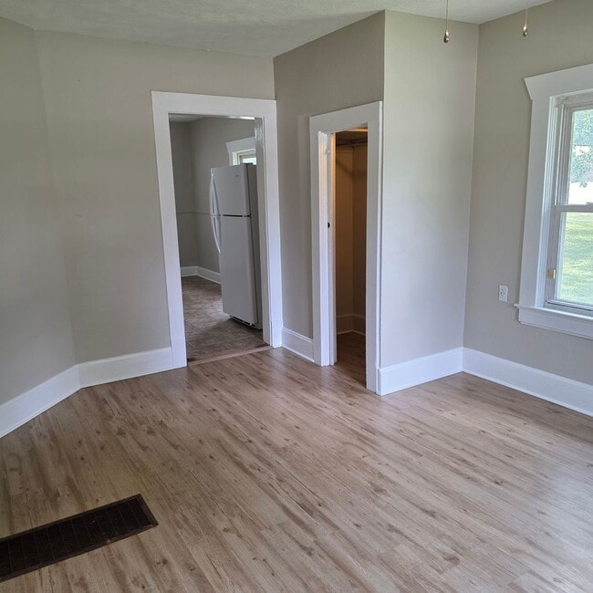 Photo - 1522 W High St