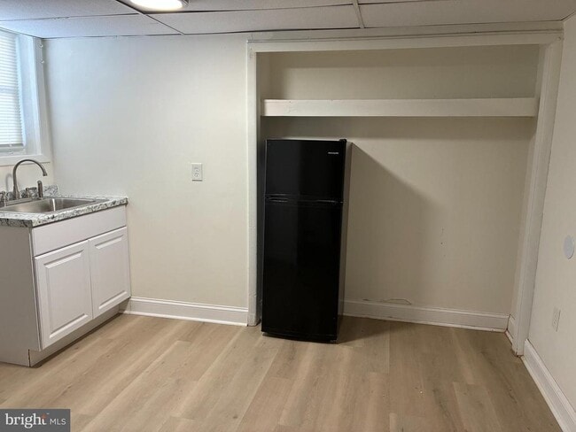 Photo - 1800 Garrett Rd Unit B4