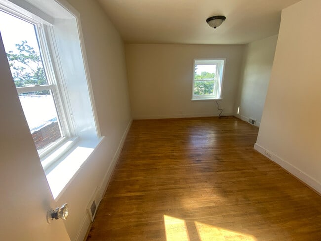 Photo - 505 Ridge Rd Unit Upper