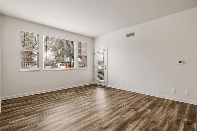 Photo - Sterling Oaks Luxury Apartments