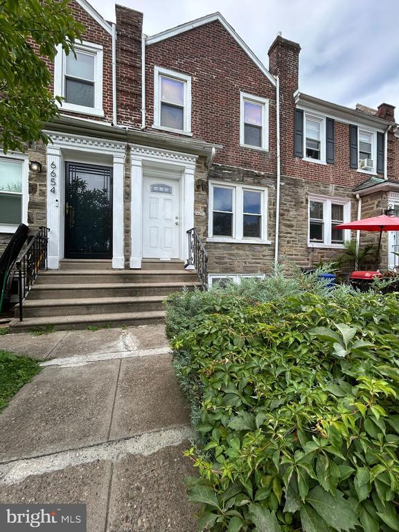 Building Photo - 6656 Blakemore St Rental