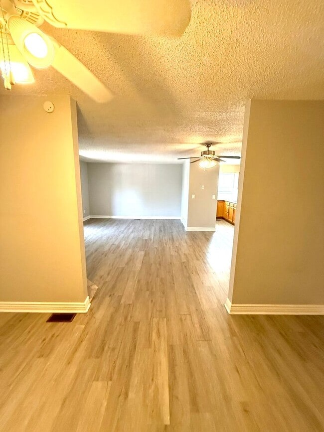 Photo - 4015 Stonedike Dr Unit D