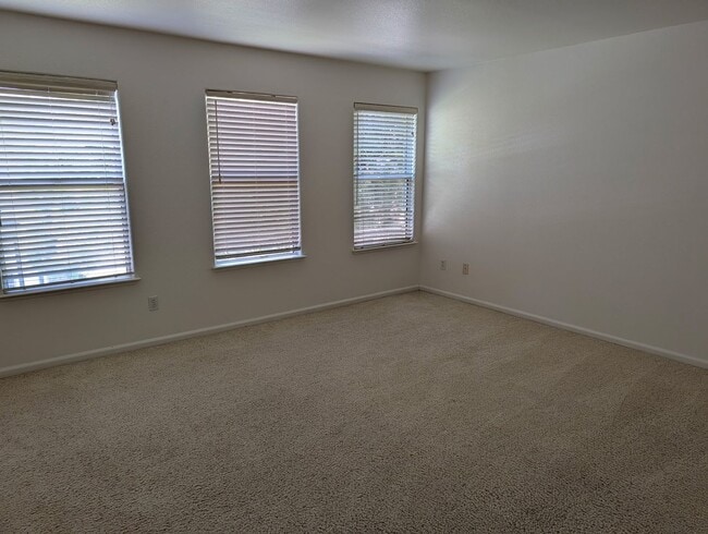 Photo - 505 Diamond Creek Ct