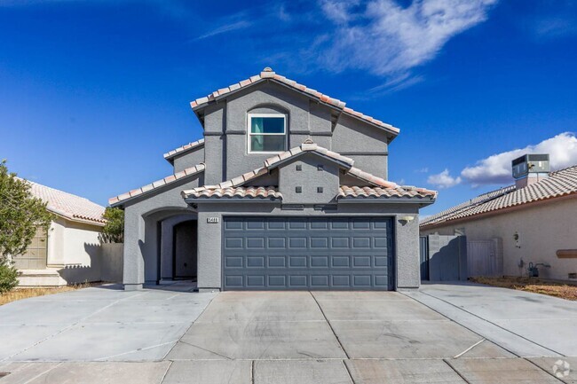 Building Photo - 3 Bed Southwest Pool Home