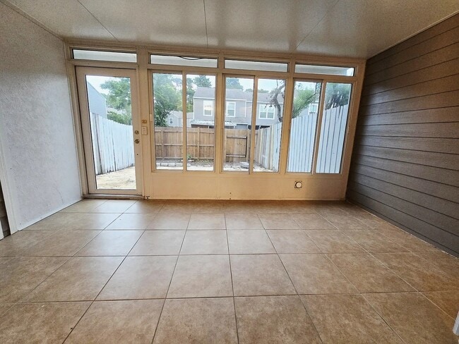 Photo - 4526 Brook Hollow Cir