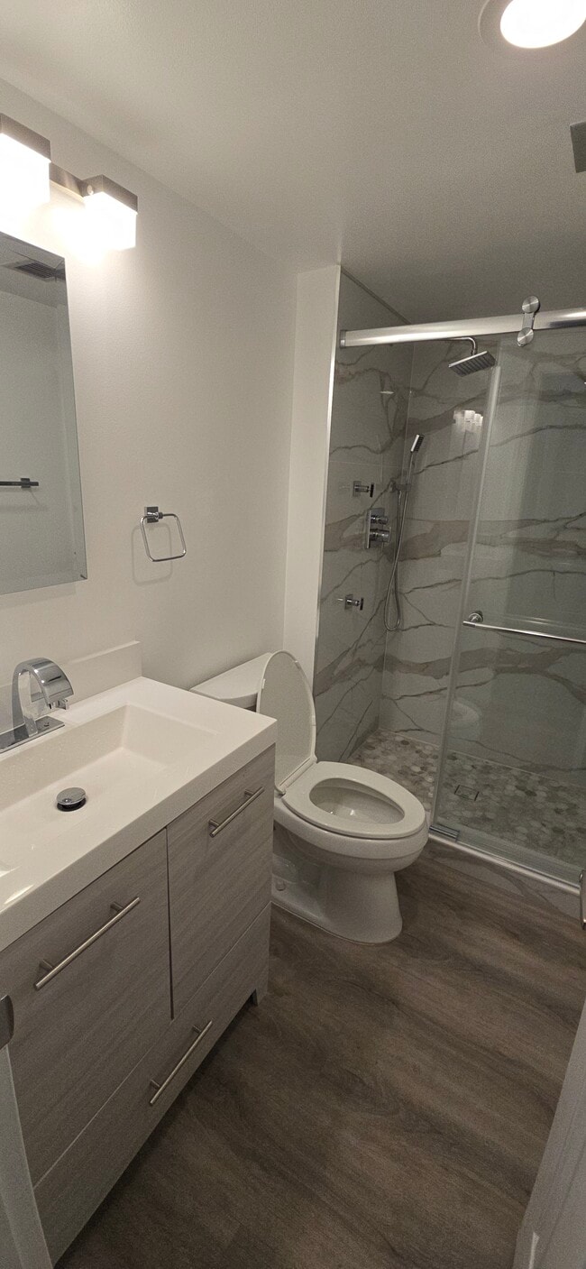 New bath and vanity - 3031 N Ocean Blvd Unit 405