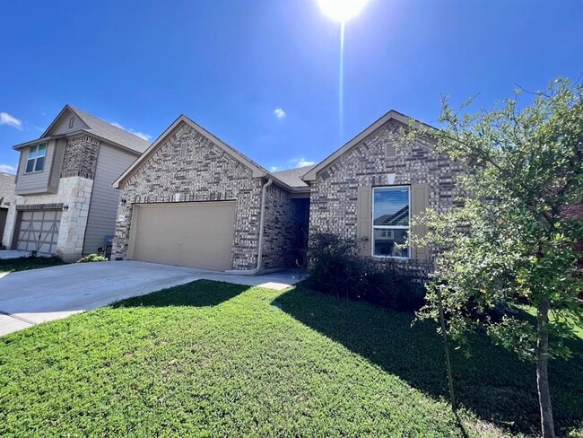 Photo - 7900 Crystalbrook W