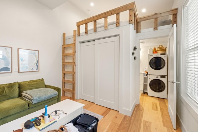 Photo - 710 W 24th St Unit ADU Apartment