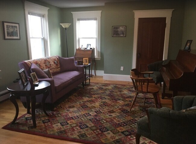 Photo - 72 Ash St