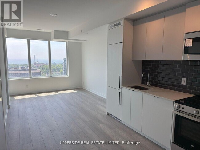 Photo - 285 Dufferin St Unit 1016