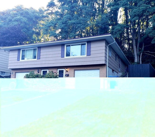 Photo - 65 Valley St