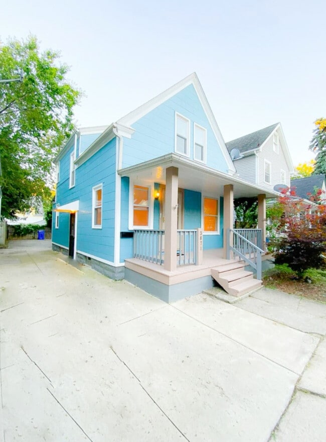Photo - 3871 W 42nd St House