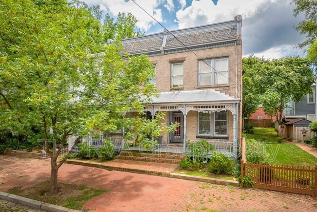 Building Photo - 607 N 27th St Unit B