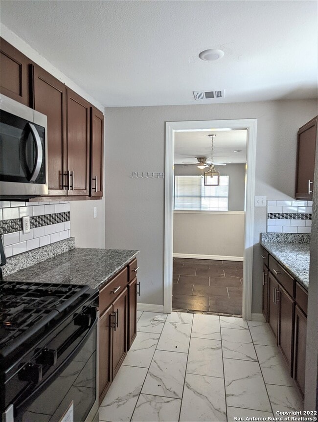 Kithcen - 206 Rivertree