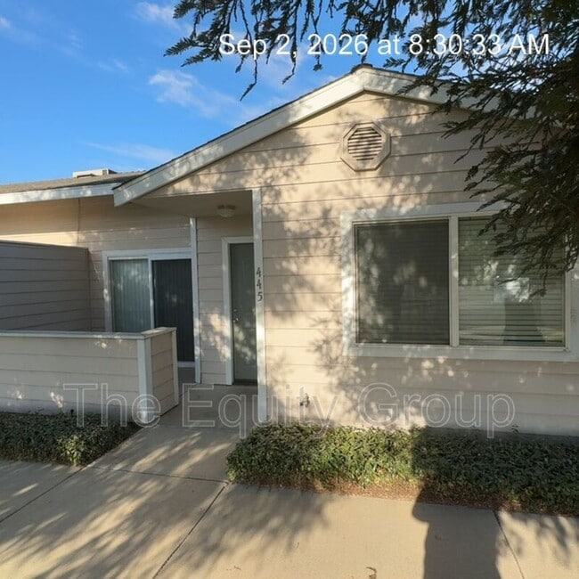 Photo - 445 N Park St
