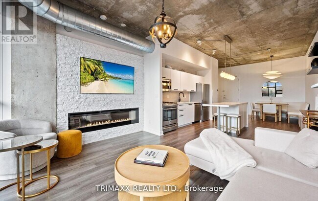 Photo - 60 Bathurst St Unit 403