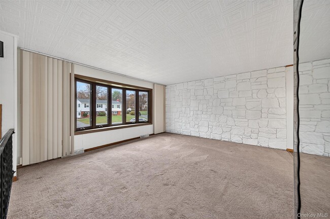 Photo - 8 Badami Dr House