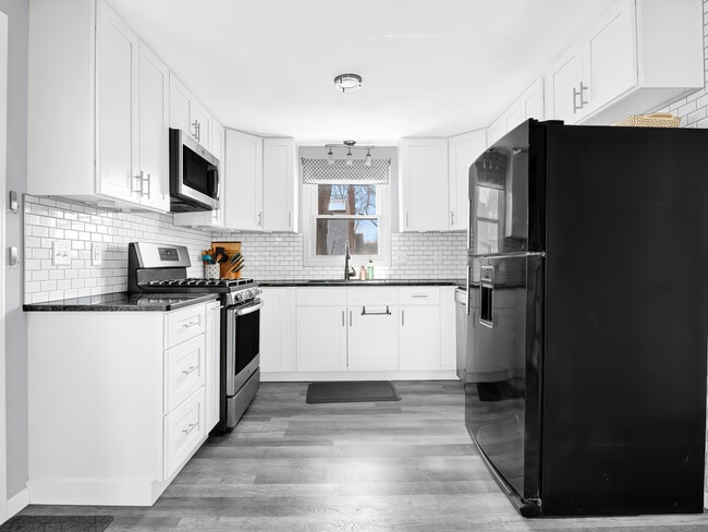 Photo - 32 Hamlin Ave