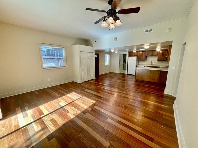 Building Photo - R0525 Unit 3139