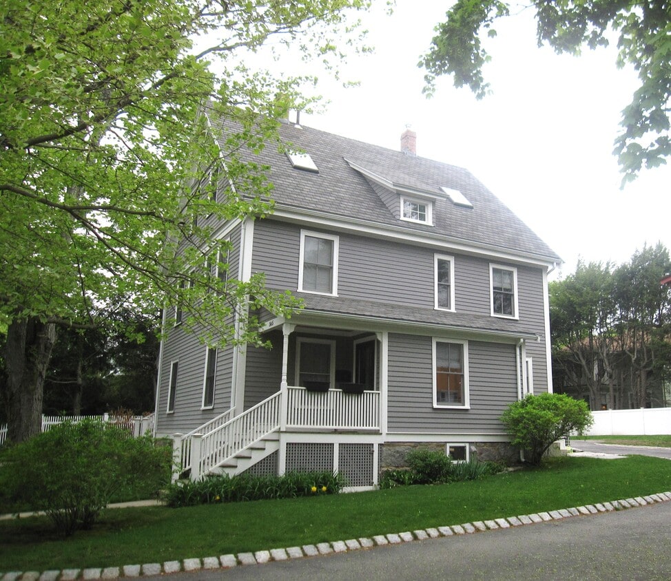 Photo - 567 Commonwealth Ave (Newton, MA)