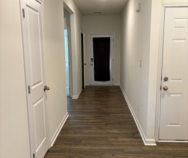 Photo - 2049 Tournament Dr