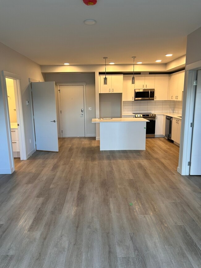 Photo - 164-2164 Alberni Hwy