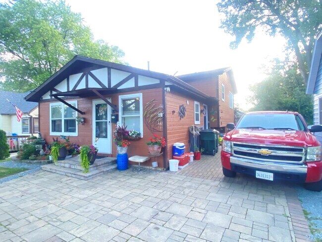 308 Bellevue Dr  
