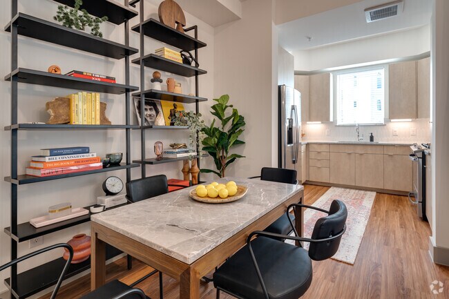 1BR, 1BA - 821SF