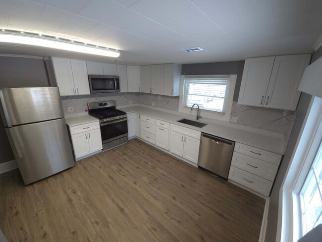 Photo - 10906 Woodstock St