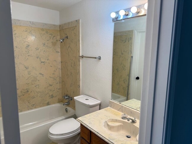 Photo - 8243 Creekbend Dr