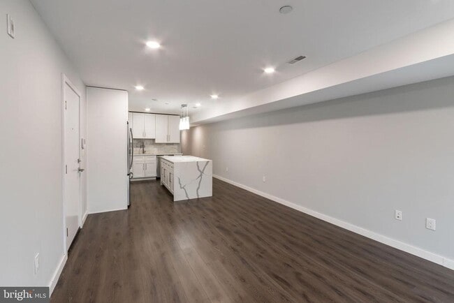 751 N 20th St Unit 4