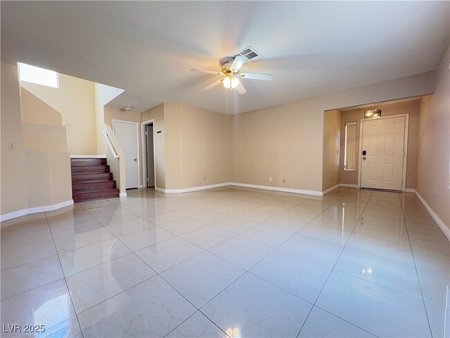 Photo - 924 Carmel Shrs Dr