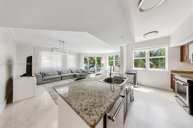 Photo - 20000 E Country Club Dr Unit 311