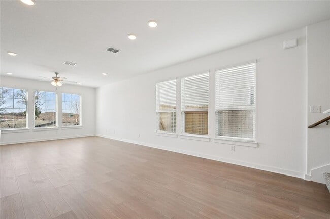 Photo - 152 Hartson Dr