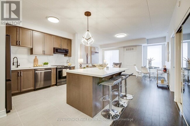 Photo - 650 Sauve St Unit 115