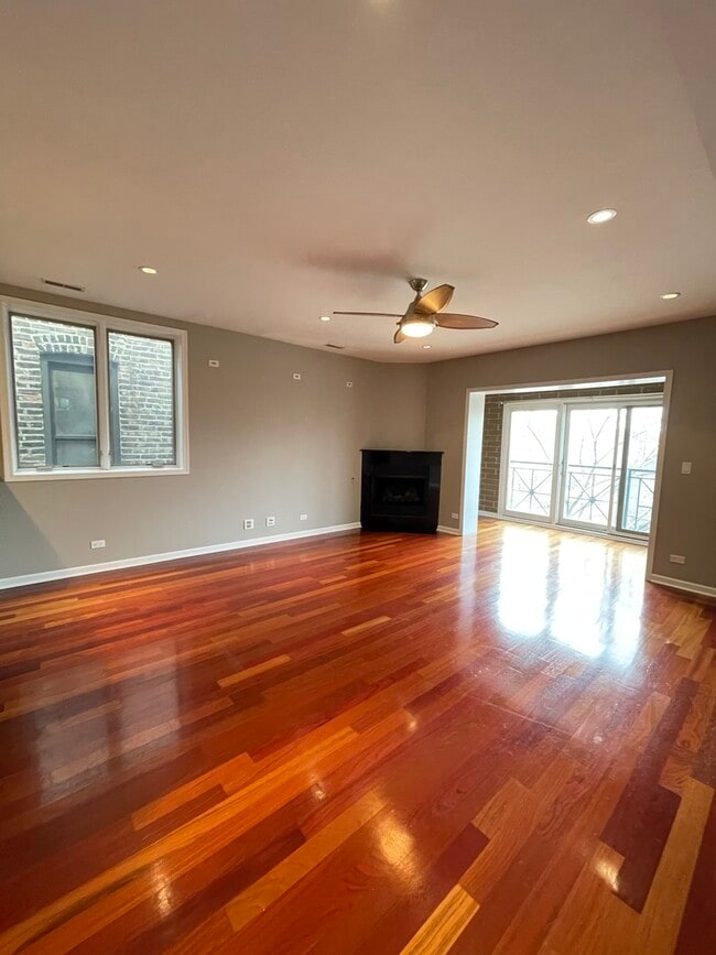 Photo - 1457 N Ashland Ave Unit 4S