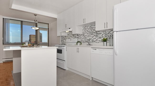 Building Photo - Mount Pleasant Tower Unit 00701