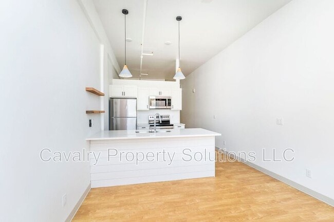 Photo - 1831 W Michigan St